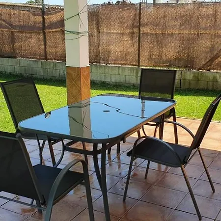 Casa Con Jardín Privado Cerca De La Playa, Descansar Y Relajarse