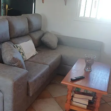 Casa Con Jardín Privado Cerca De La Playa, Descansar Y Relajarse