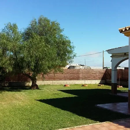 Casa Con Jardín Privado Cerca De La Playa, Descansar Y Relajarse Chipiona